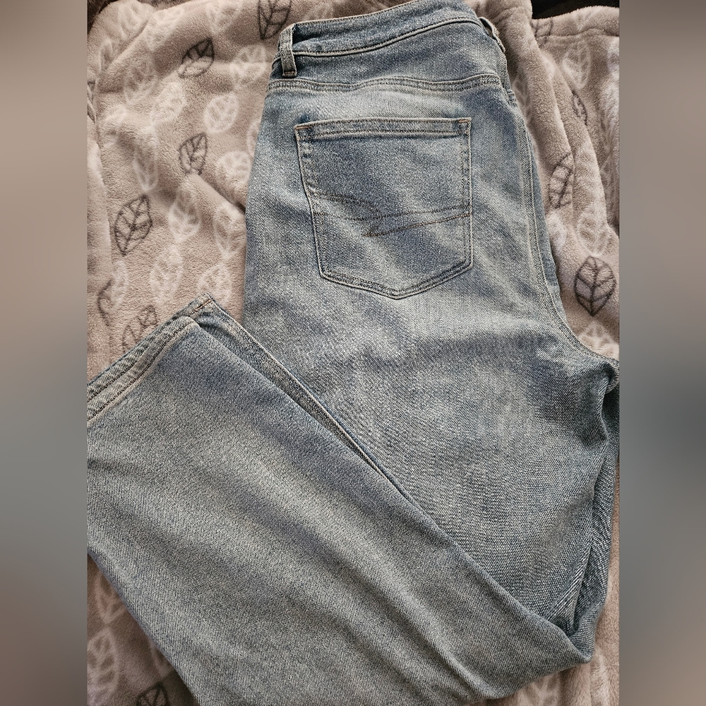 American Eagle women's size 12 mom jeans